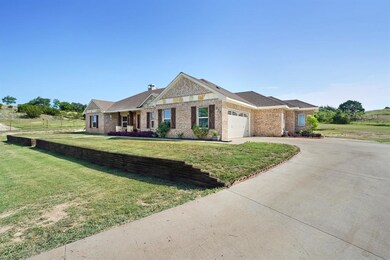 339 Kendall Cir, Weatherford, TX 76088 - photo 5