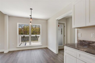 Dining/ Breakfast nook