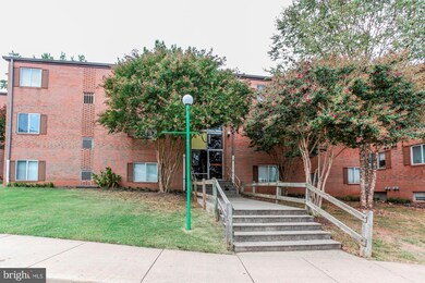 7502 Prince Cole Ct unit 11, Manassas, VA 20111 - photo 2