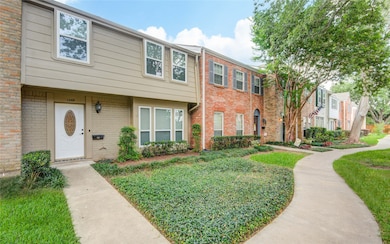 1269 Country Place Dr, Houston, TX 77079 - photo 2