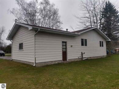 724 S Augres River Dr, Au Gres, MI 48703 - photo 5