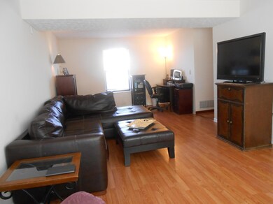 5376 Sawatch Dr, Columbus, OH 43228 - photo 7