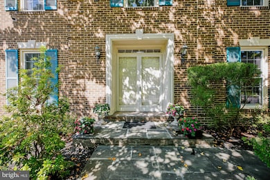 9537 Fox Hollow Dr, Potomac, MD 20854 - photo 3