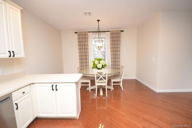 445 Bardini Dr unit 445, Melville, NY 11747 - photo 4