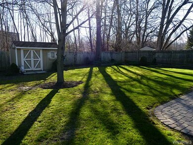 807 Fairmont Ave, North Tonawanda, NY 14120 - photo 3