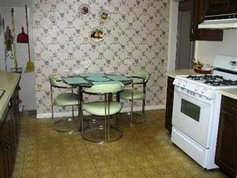 210 N Myrtle Ave, Elmhurst, IL 60126 - photo 4