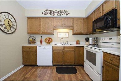 159 Valley Stream Cir unit 159F, Chesterbrook, PA 19087 - photo 2