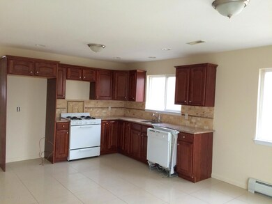 92 Ambassador Ln, Staten Island, NY 10309 - photo 3