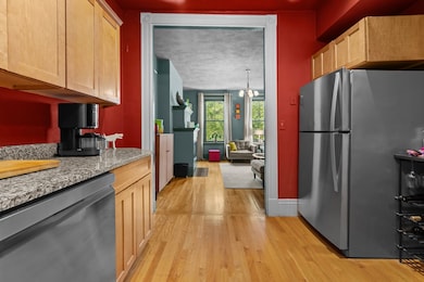 274-276A Shawmut Ave unit 3, Boston, MA 02118 - photo 2