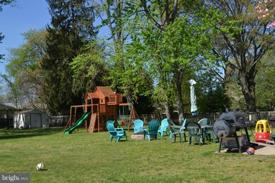 1211 Meadow View Rd, Pasadena, MD 21122 - photo 3