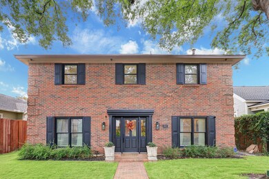 1647 Columbia St, Houston, TX 77008 - photo 2