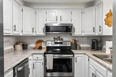 332 Evergreen Dr_115