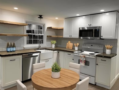 28 Forrest St, Plaistow, NH 03865 - photo 6