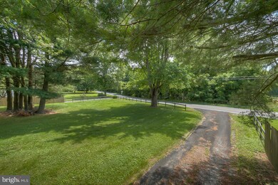 4016 Wards Chapel Rd, Marriottsville, MD 21104 - photo 3