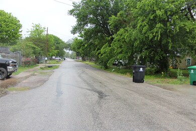 6747 England St, Houston, TX 77021 - photo 4