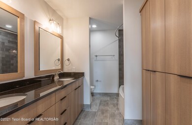 Master Suite Bath