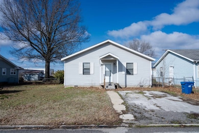 908 Jefferson Ave, Joplin, MO 64801 - photo 4