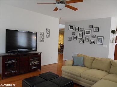 Den/Family/Great Room - Options for where to put y