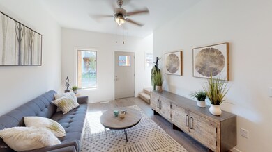 Eagle-Landing-Apartment-Living-Room