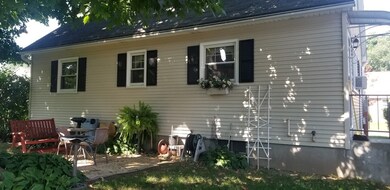19 Warren St, Chicopee, MA 01013 - photo 3