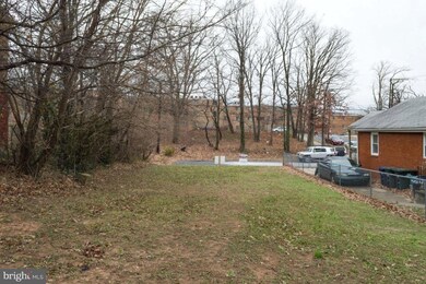 5302 F St SE, Washington, DC 20019 - photo 3