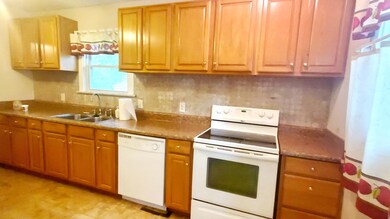 1411 Williams Rd, Hixson, TN 37343 - photo 2