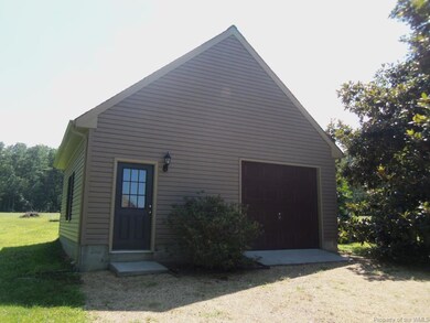 detached garage