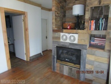 155 Oak Ln, Pulaski, VA 24301 - photo 5