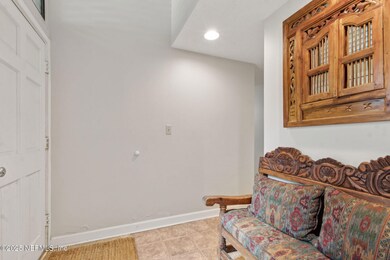 3-web-or-mls-1122 Beachwalker Rd-2