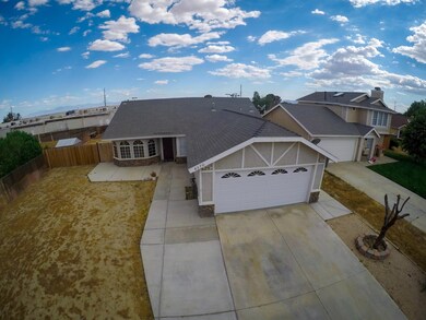4370 Sonora Ct, Rosamond, CA 93560 - photo 4