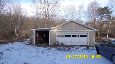 182 Lake Quinn Rd, Waymart, PA 18472 - photo 2