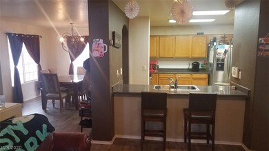 Nice open layout, breakfast bar!