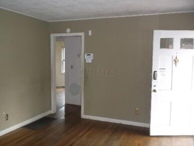 2338 Grasmere living
