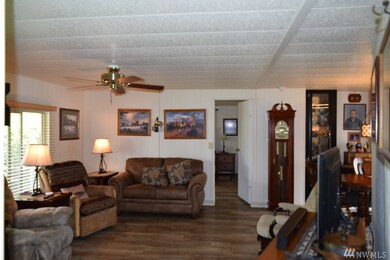 939 Noble Place, Enumclaw, WA 98022 - photo 5