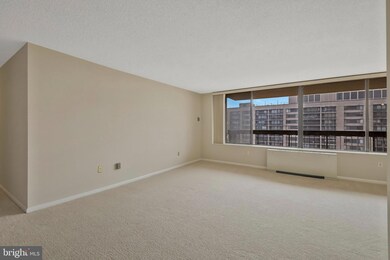 Skyline Plaza unit 2317N, Baileys Crossroads, VA 22041 - photo 4
