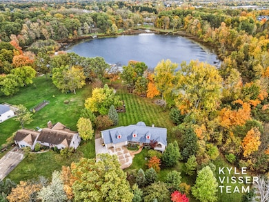 2420 Hylane Ct NE, Grand Rapids, MI 49505 - photo 3