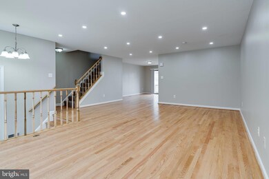 9025 Golden Sunset Ln, Springfield, VA 22153 - photo 5