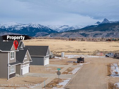 1086 Pawnee Rd, Driggs, ID 83422 - photo 5