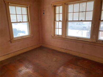 255 18th St NW, Cedar Rapids, IA 52405 - photo 7