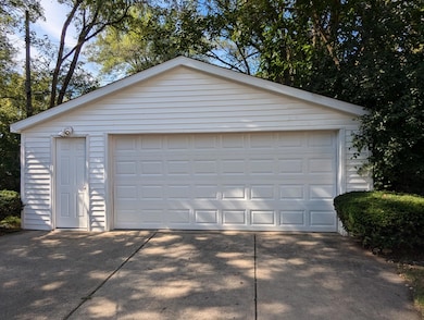 1168 Studebaker Ave, Ypsilanti, MI 48198 - photo 4