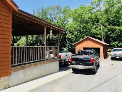 428 S Ramsey St, Manchester, TN 37355 - photo 2