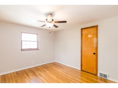 1840 Beverly Hills Dr unit D, Euclid, OH 44117 - photo 7