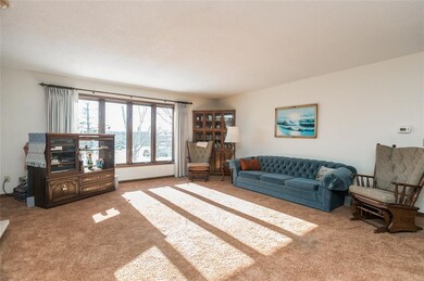 2803 Camelot Ave NW, Cedar Rapids, IA 52405 - photo 6