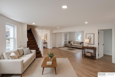 4624 N 37th St, Omaha, NE 68111 - photo 3