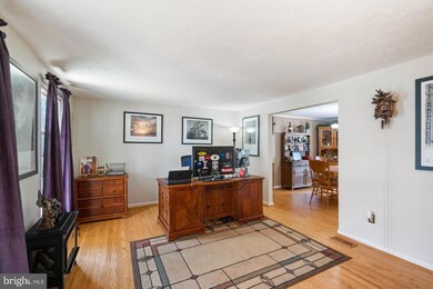 15506 Laurel Ridge Rd, Dumfries, VA 22025 - photo 6