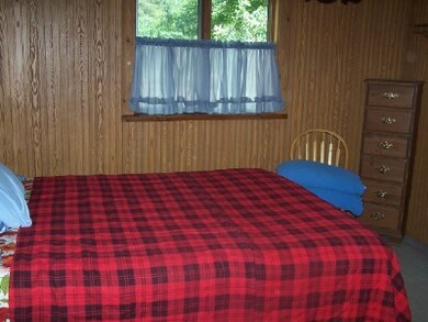 3251 aarons bedroom