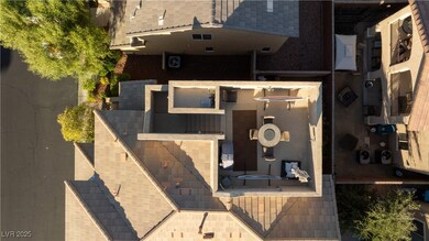 Rooftop Deck !