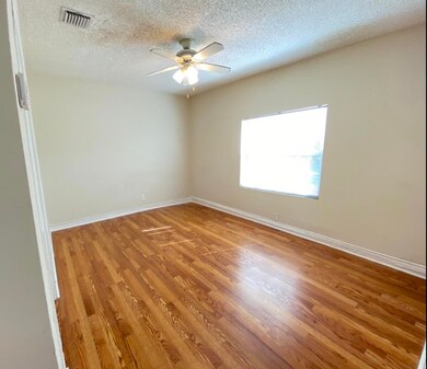1412 Okeechobee Rd unit 4, West Palm Beach, FL 33401 - photo 6