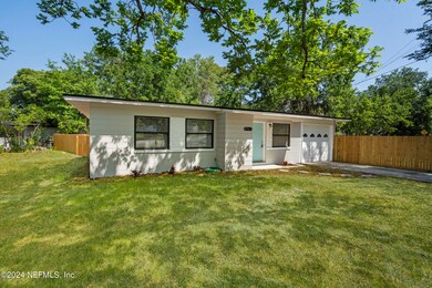 8963 Macarthur Ct S, Jacksonville, FL 32216 - photo 2