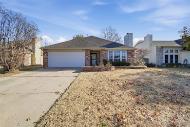 521 S Kalanchoe Ave, Broken Arrow, OK 74012 - photo 2